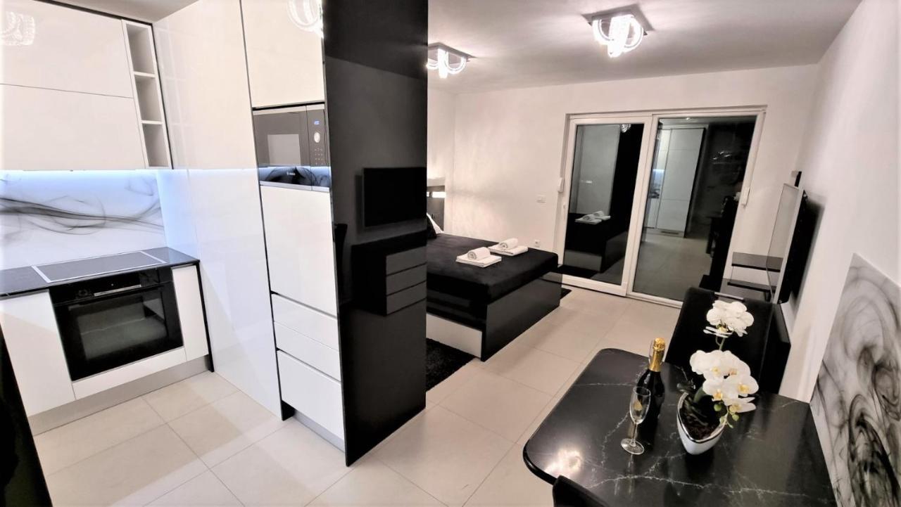 Bartol Luxury Apartments Krk Croatia, With Own Hot Tub - Whirlpool Krk Town Exterior foto