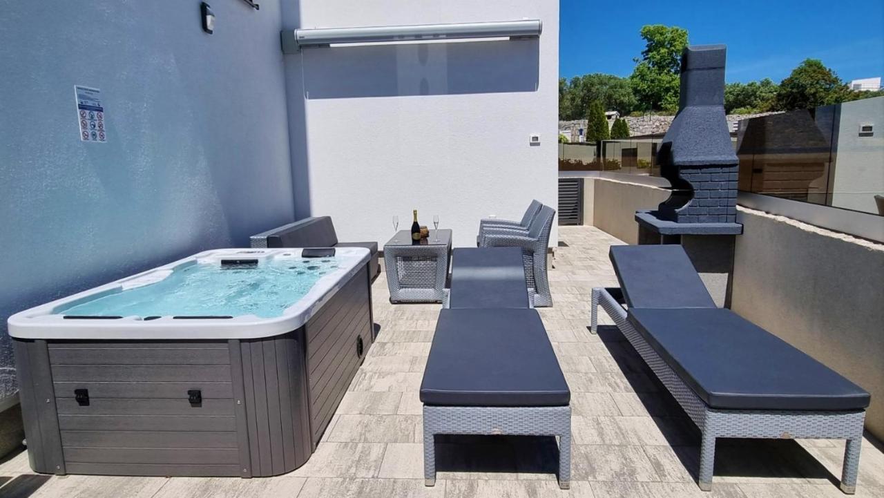Bartol Luxury Apartments Krk Croatia, With Own Hot Tub - Whirlpool Krk Town Exterior foto