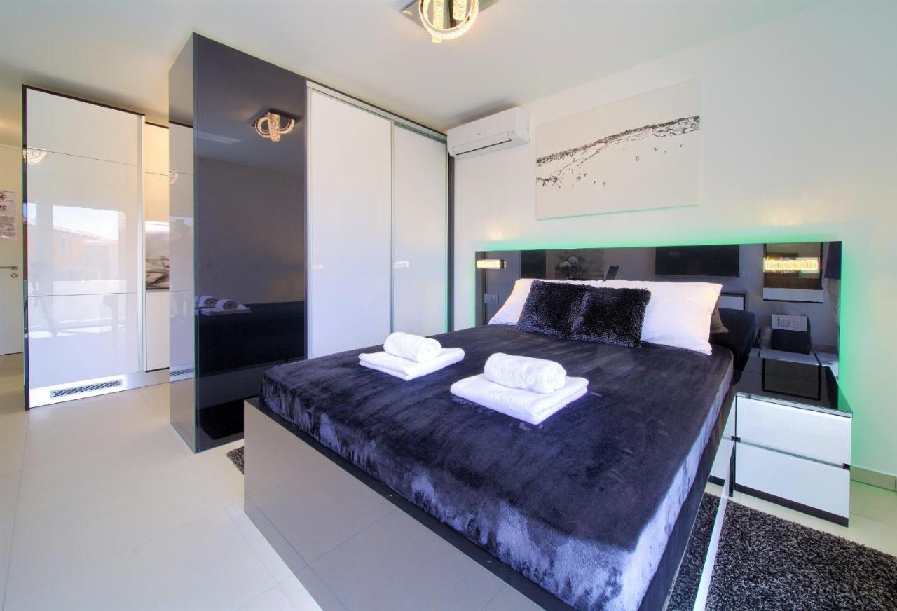 Bartol Luxury Apartments Krk Croatia, With Own Hot Tub - Whirlpool Krk Town Exterior foto